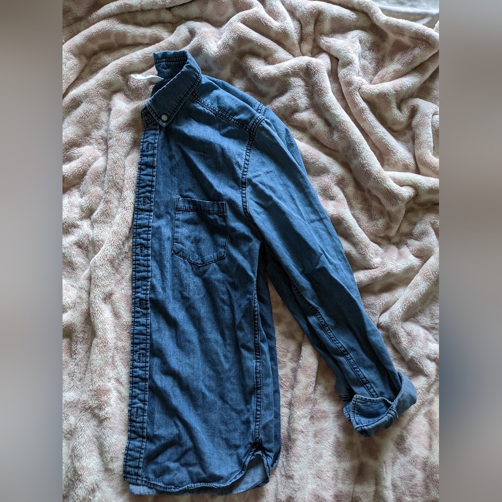 H&M button down shirt